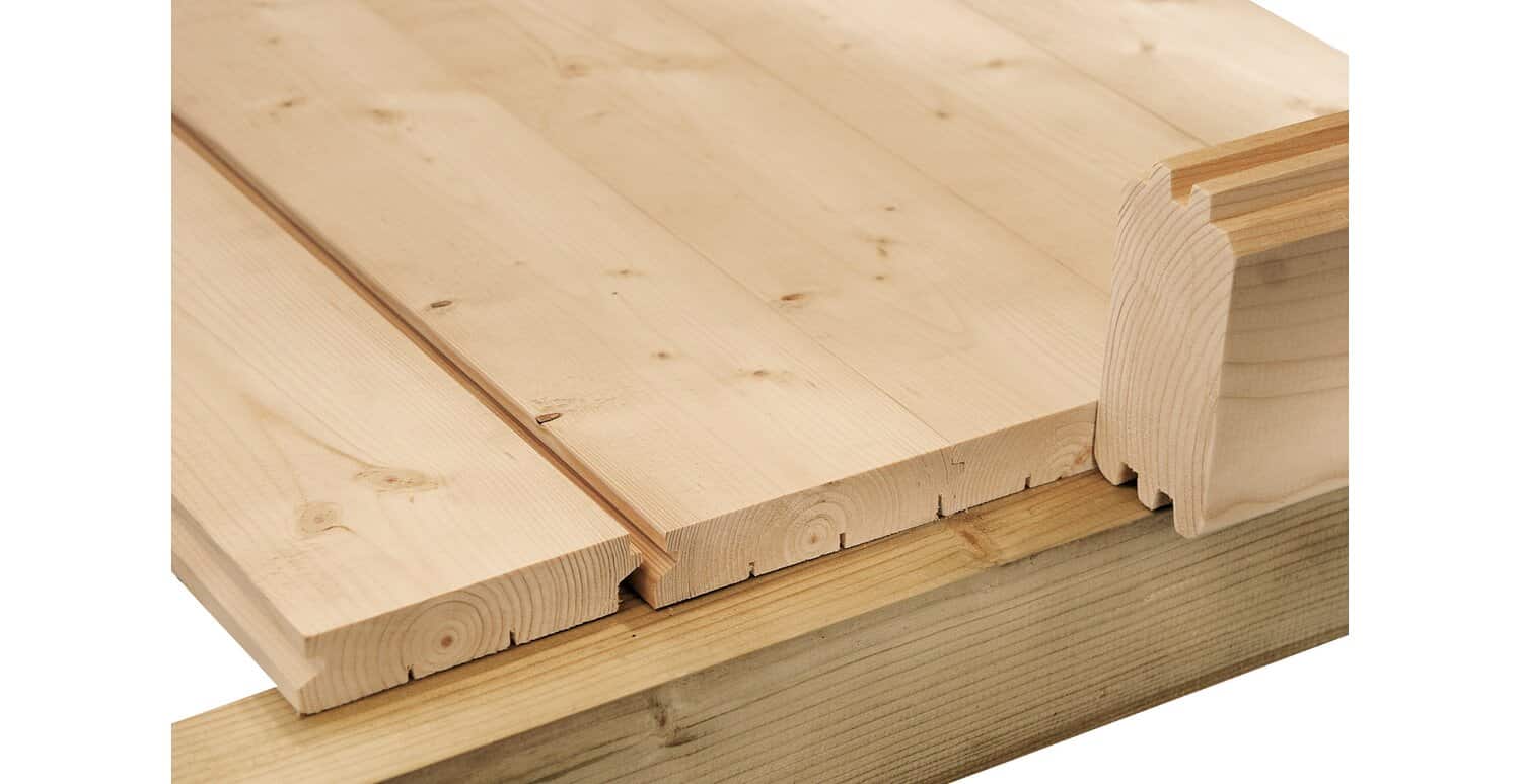 Fußboden - 20 mm Holzdielen, Querstreben und Fußleisten Fußboden - 20 mm Holzdielen, Querstreben und Fußleisten